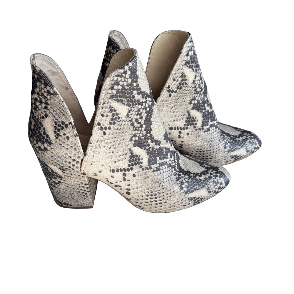 Steve Madden Black & Cream Snake-Print Ankle Booties - Picture 3 of 7